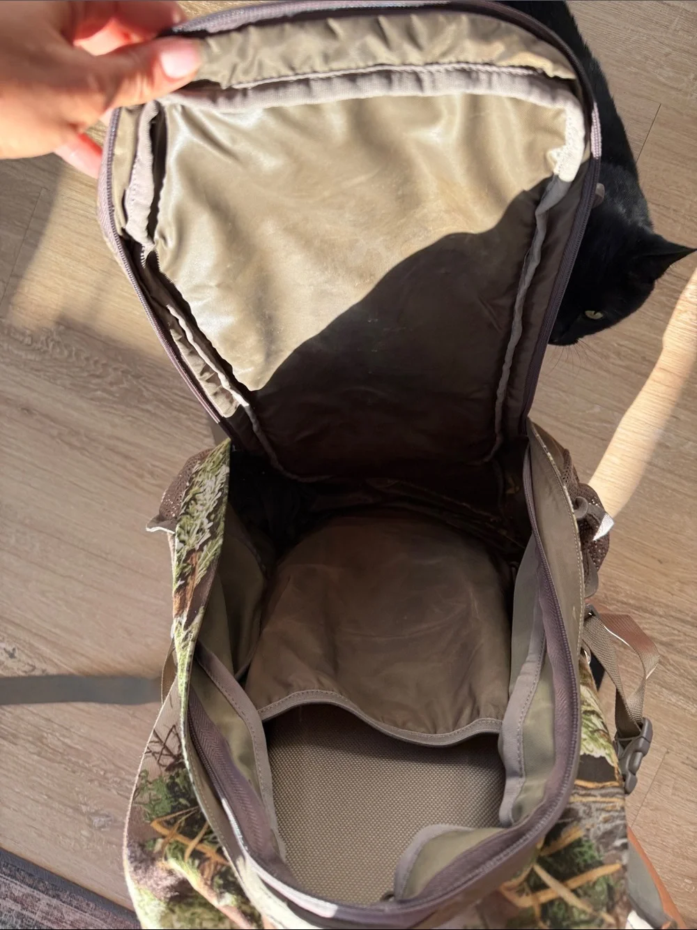 Badlands Diablo Daypack (Realtree Xtra) - Lifetime Warranty- Green/Brown